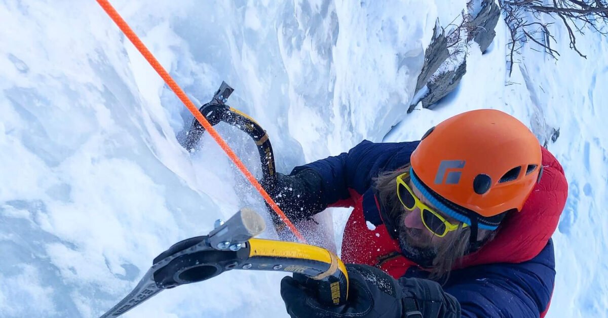 You are currently viewing Beginner’s Guide to Ice Climbing: Gear, Techniques, and Safety Tips