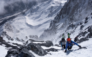 Read more about the article How to Mentally Prepare for a Tough Mountaineering Expedition: Building Resilience